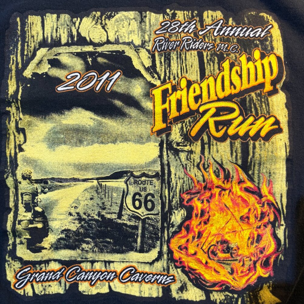 Vintage 2011 Friendship Run T-shirt Size L